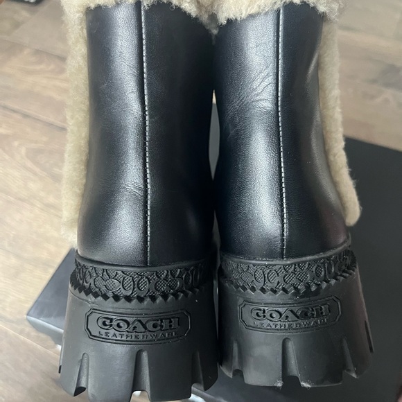 Coach Jane Bootie Womens Size 8 Black Leather Bootie, Sherpa Trim Side Zip NEW - Picture 11 of 16